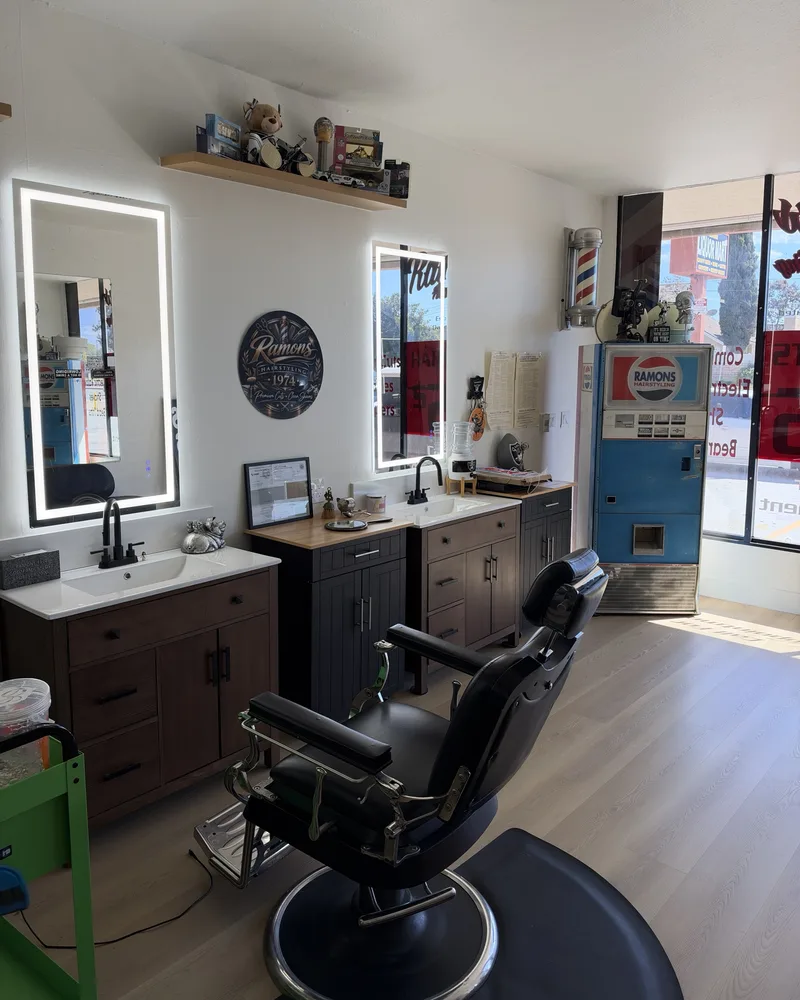 A barber chair at Ramon&rsquo;s